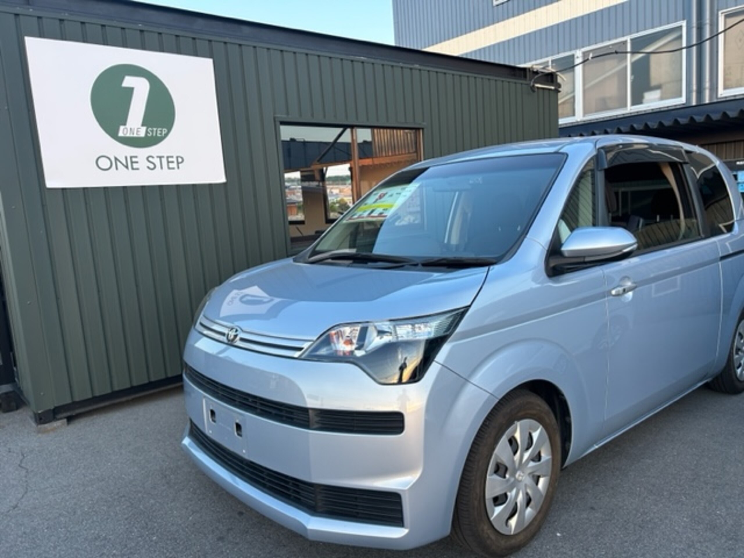 トヨタ スペイド 1.5 F